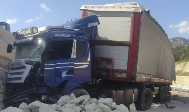 Mut'ta TIR kazası 1 ölü 3 yaralı