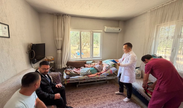 Başhekim'den hasta ziyareti
