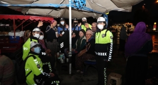 Mersin Polisi'nden 8 Mart buluşması